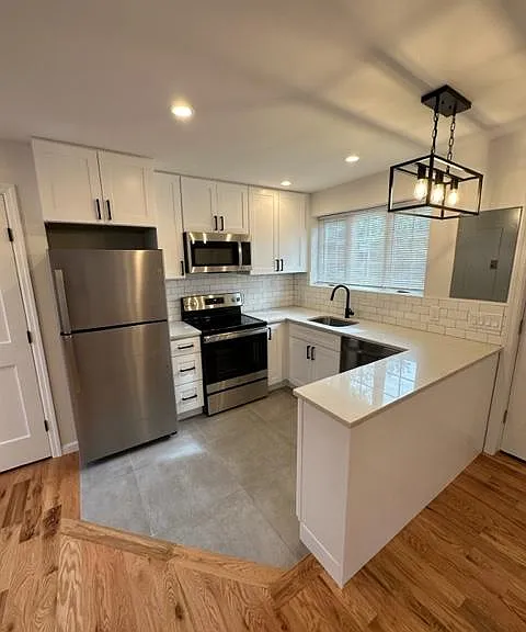 337 Franklin Ave — Photo 1