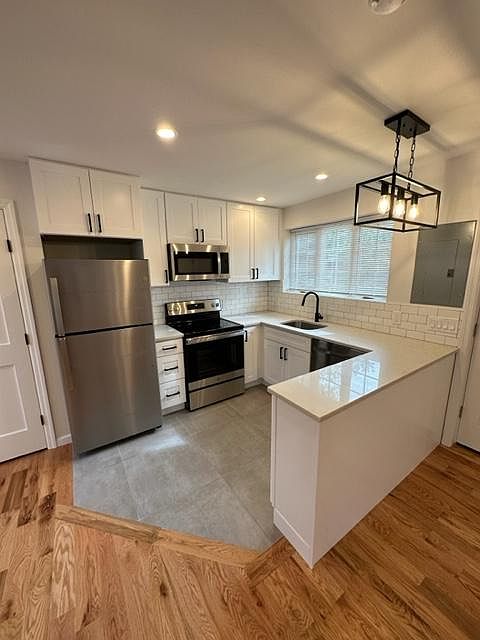 1st image of 337 Franklin Ave