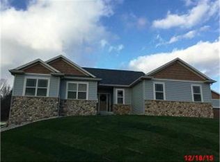 2632 Hunter Ct NW, Swisher, IA 52338