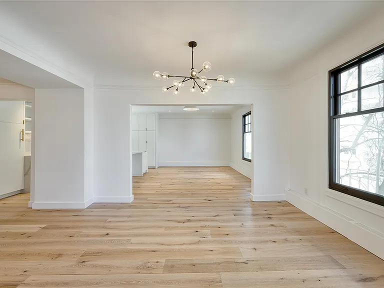 2145 Franklin St #4 — Photo 12
