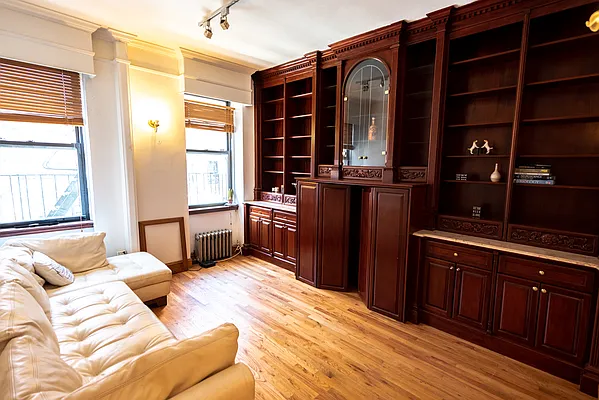 Rented by Nolita Group | media 9