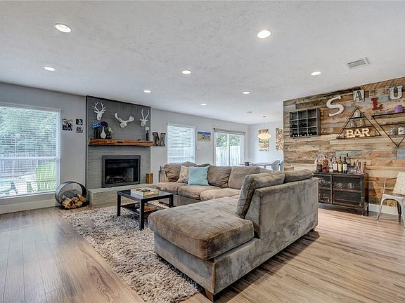 4th image of 3106 Jeanne Marie Ct