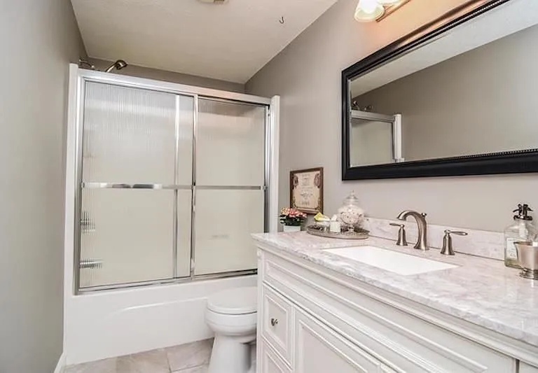 14 Georgetowne Dr — Photo 16