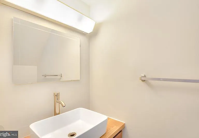 5217 Harbor Court Dr — Photo 23
