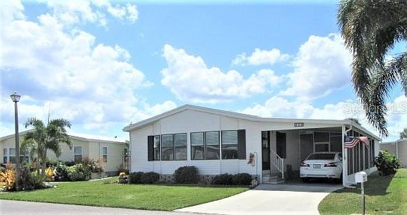 2nd image of 446 Landsedge Dr