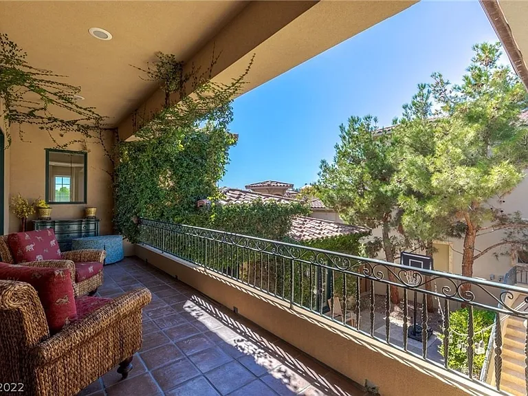 9720 Verlaine Ct — Photo 37
