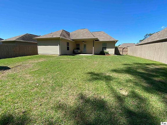 5th image of 109 Carriage Hills Dr
