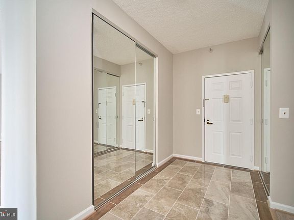 4th image of 1600 N Oak St APT 1910
