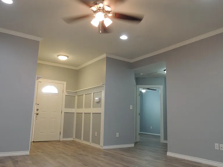 1003 N Doris Ave — Photo 4