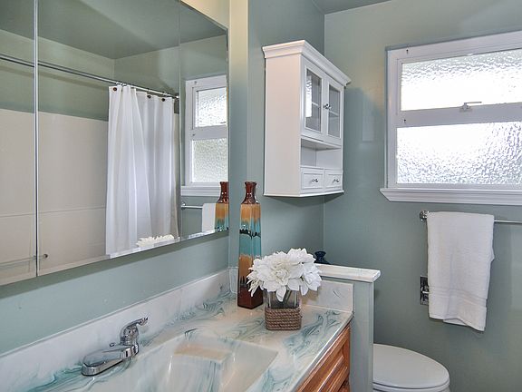5th image of 4208 219th St SW
