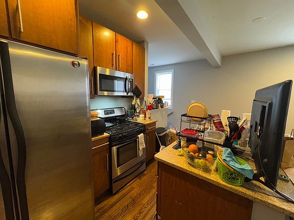 2nd image of 4226 N Whipple St #1