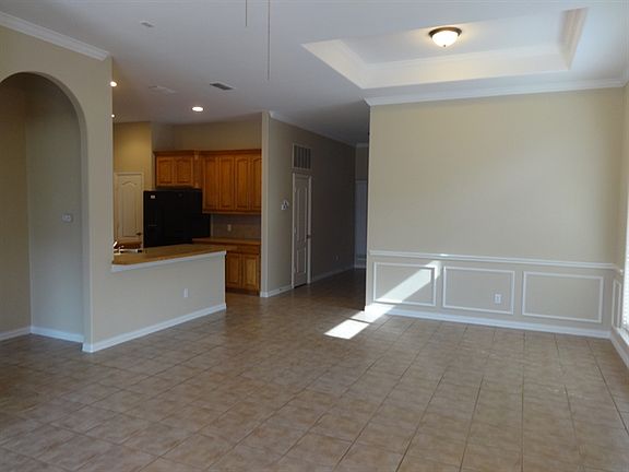 4th image of 9144 Riverfalls Dr