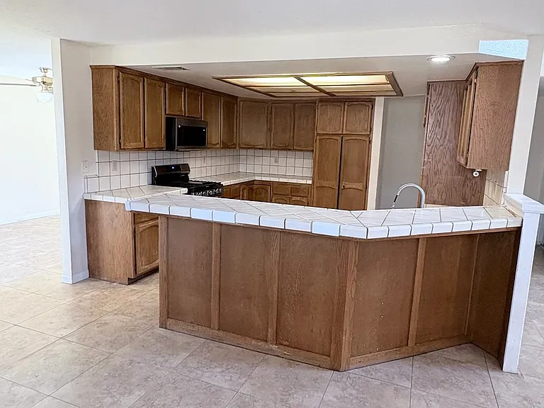 17735 Vista Point Dr — Photo 5