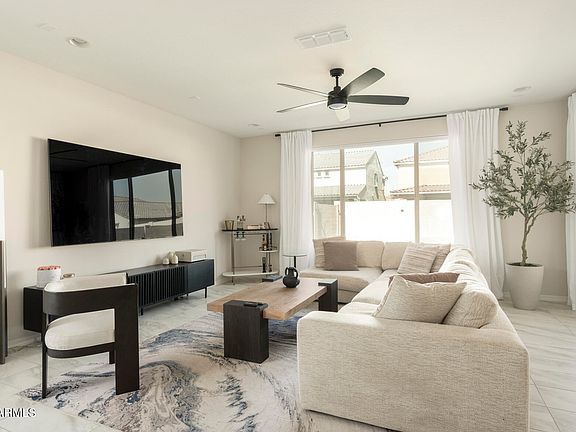 4th image of 9038 W LUKE Avenue