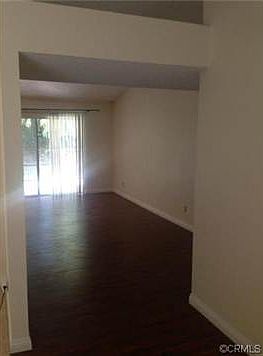 4th image of 1055 Heaton Moor Dr