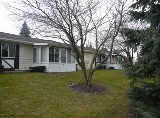 5950 Leisure South Dr SE, Kentwood, MI 49548