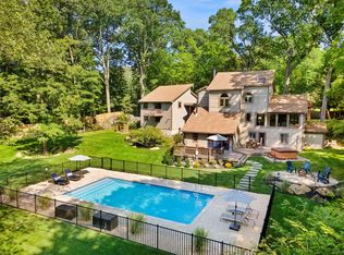 176 Furnace Dock Rd, Cortlandt Manor, NY 10567