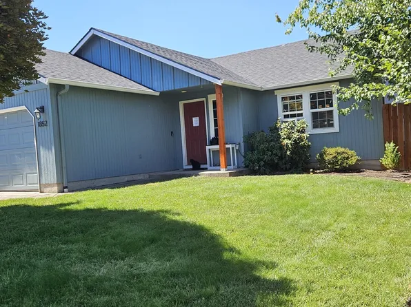 1852 S 60th St, Springfield, OR 97478
