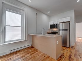 522 Elm St