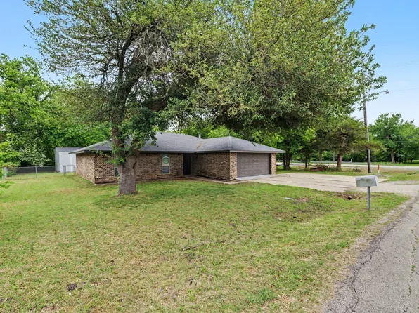 100 Pecan Cir, Trenton, TX 75490
