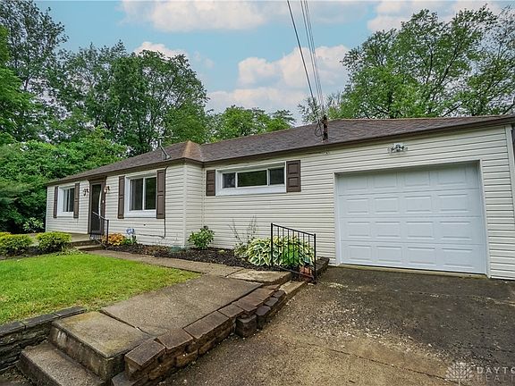 3rd image of 893 Linda Sue Dr