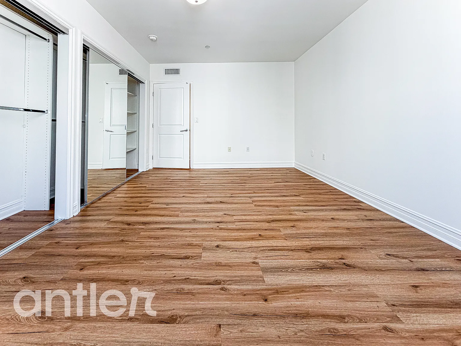 3 bed, 2.5 bath, 1400 sqft, $4,595 — Photo 4