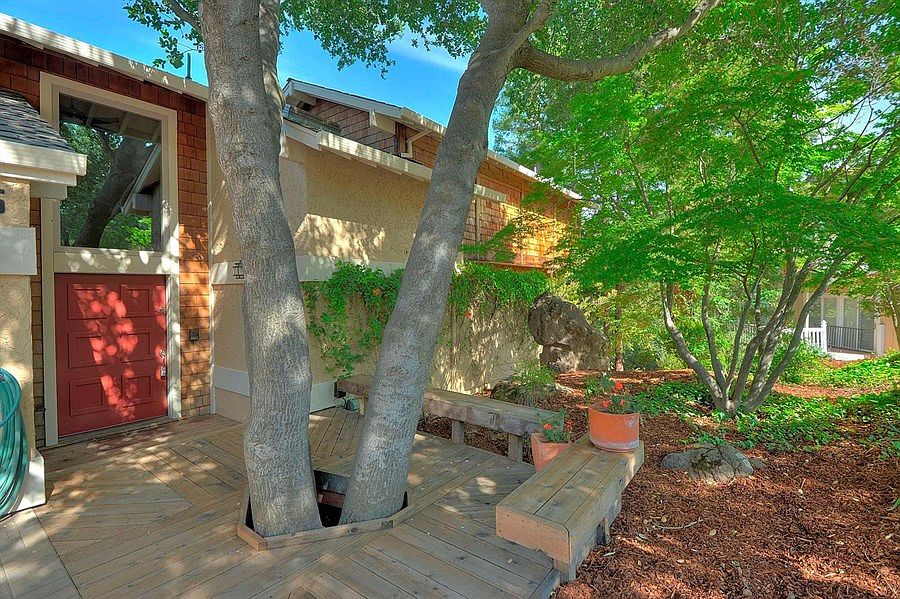 2nd image of 17055 Los Robles Way