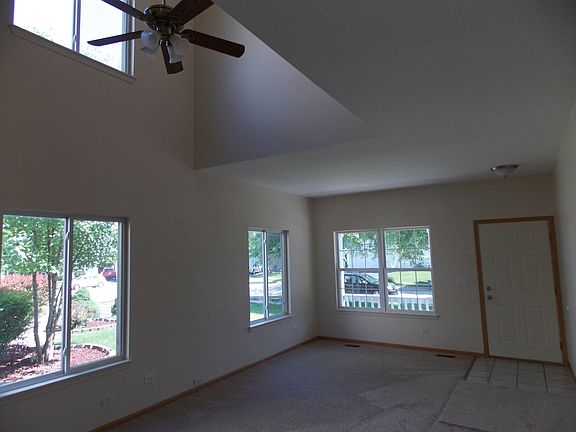 3rd image of 5443 Sugarloaf Ct