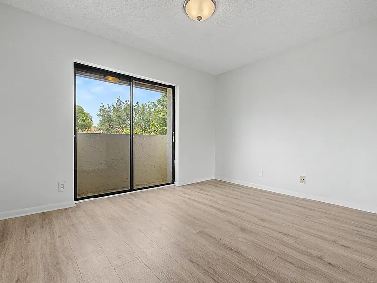 3386 Lucerne Park Dr — Photo 11