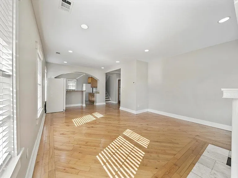 196 N McNeil St — Photo 11