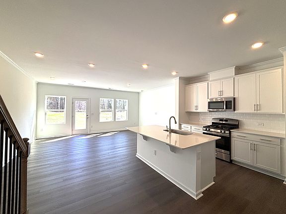 2nd image of 2202 Titanium Rock Rd