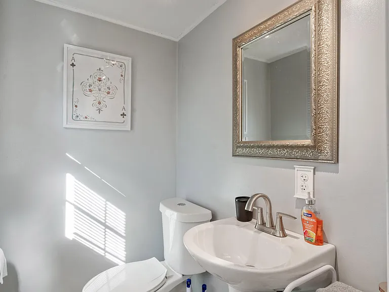 226 Church Rd — Photo 11