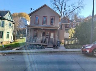 582 Loras Blvd, Dubuque, IA 52001