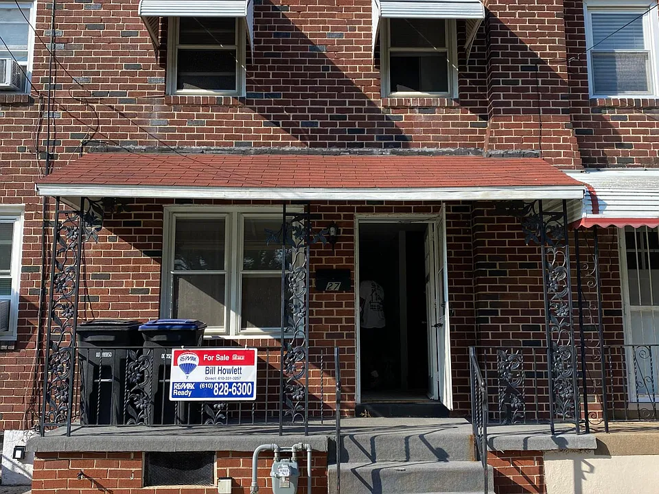 27 E 8th Ave