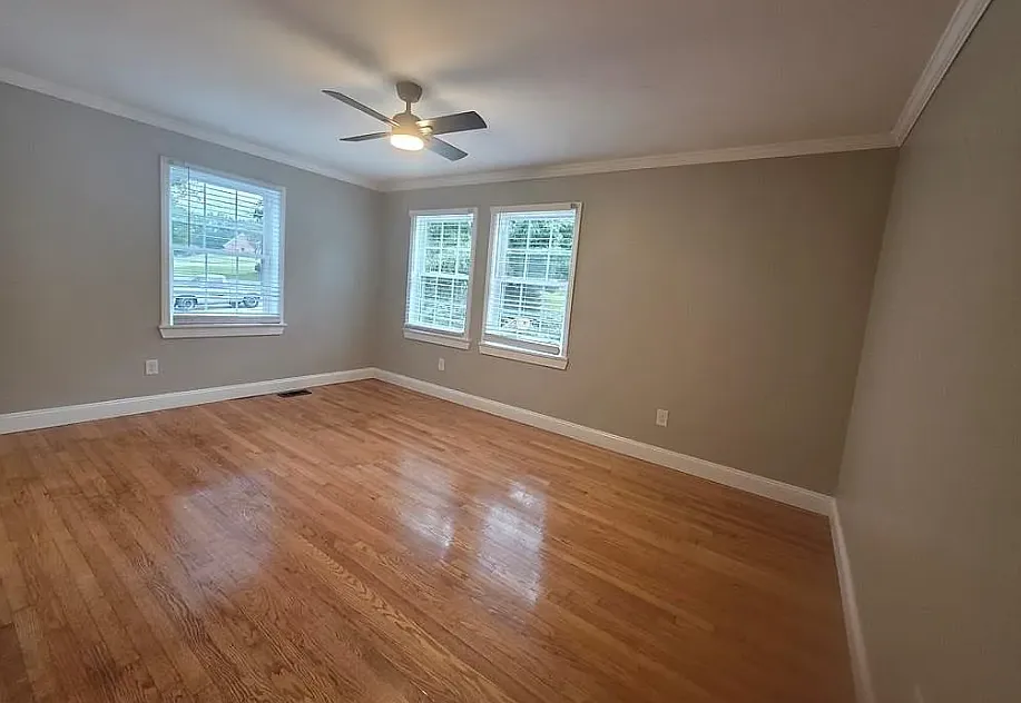 3 bed, 1.5 bath, 1331 sqft, $1,850 — Photo 3