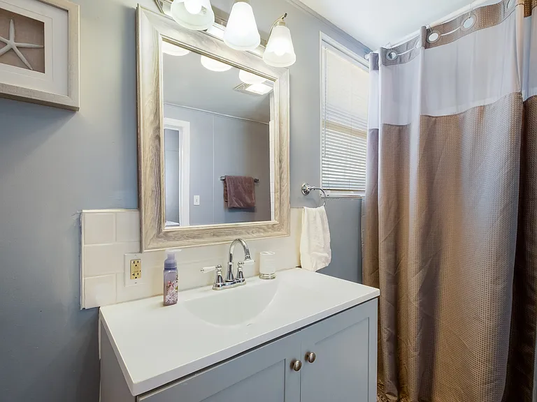 226 S Hackberry St — Photo 7