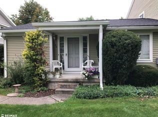 1180 Leisure Dr, Flint, MI 48507