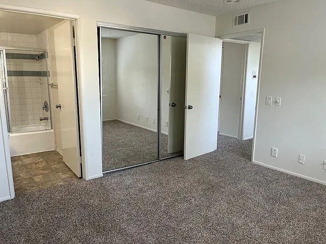 Valley Village So. Apartments — Photo 10