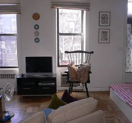 Rented by Fenwick Keats Real Estate | media 18