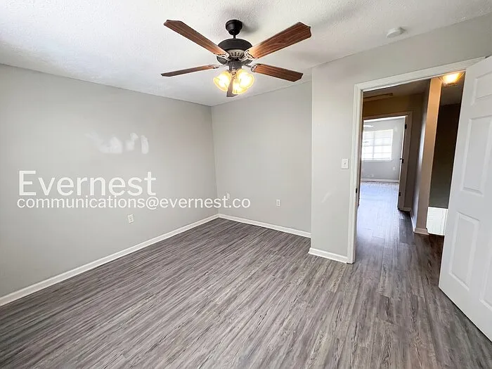 1800 Labette Manor Dr #7 — Photo 11