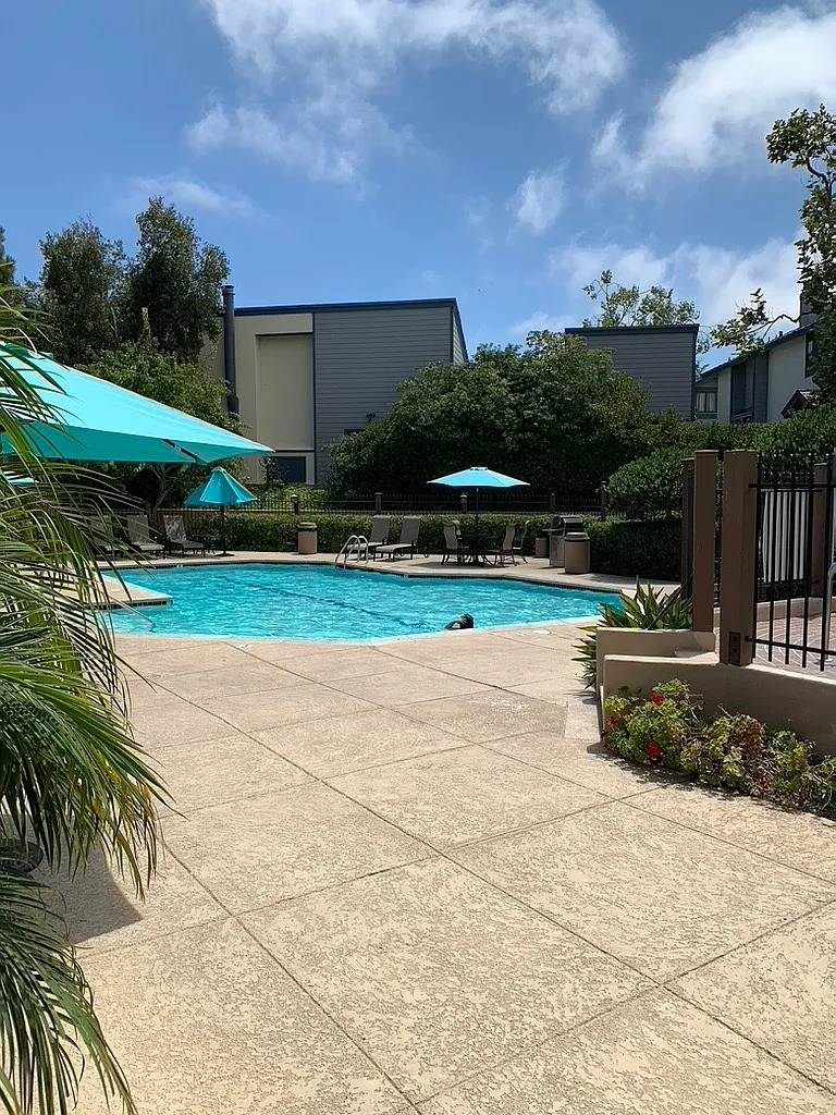 8860 Villa La Jolla Dr — Photo 2
