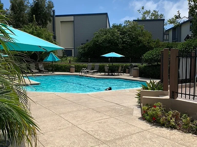 8860 Villa La Jolla Dr #3 — Photo 5