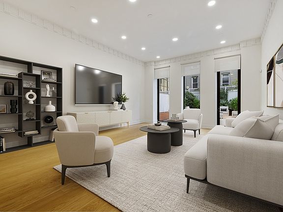 3rd image of 222 E 67th St #222A