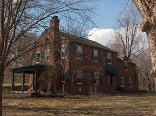 2031 Outer Park Dr, Springfield, IL 62704