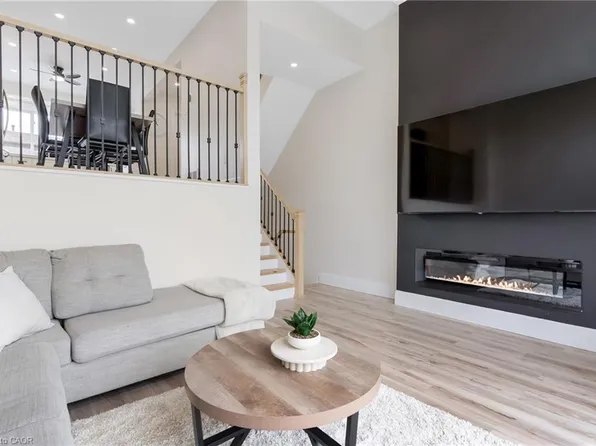230 Blair Rd #16, Cambridge, ON N1S 2J8