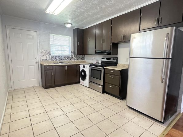 5689 Atlee Ave