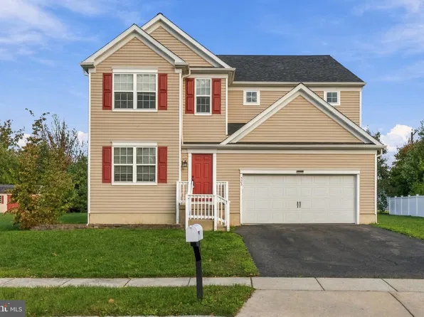 323 Pigott Dr, Florence, NJ 08518