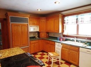 17 Davis Ave, Wrentham, MA 02093