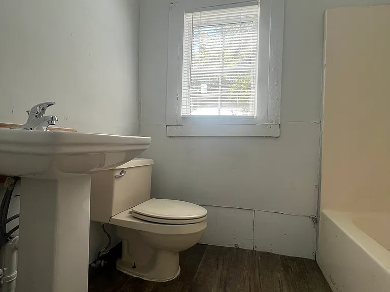 93 Thomas St — Photo 11