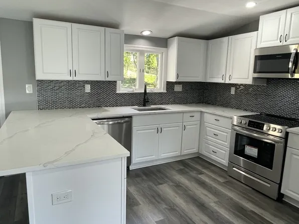 11 Poniken Rd, Worcester, MA 01606